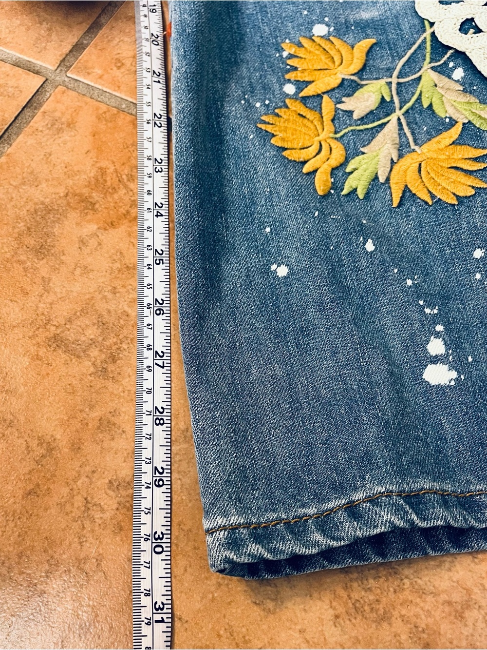 Oli and Hali Embroidered Boho Floral & Crochet Denim Wide-Leg Jeans XL NWT - Picture 10 of 15